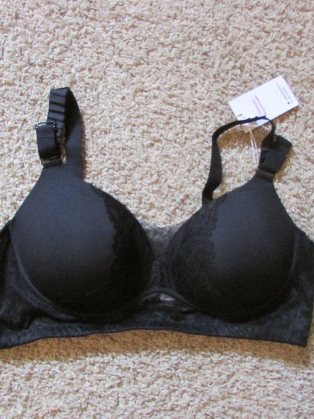 NWT SonaShape Molded Light Padded Lace Trim Bra Size 3X Black Wireless